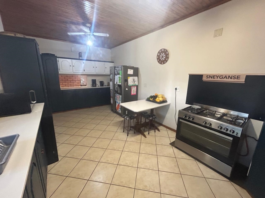 4 Bedroom Property for Sale in Hartbeesfontein AH North West